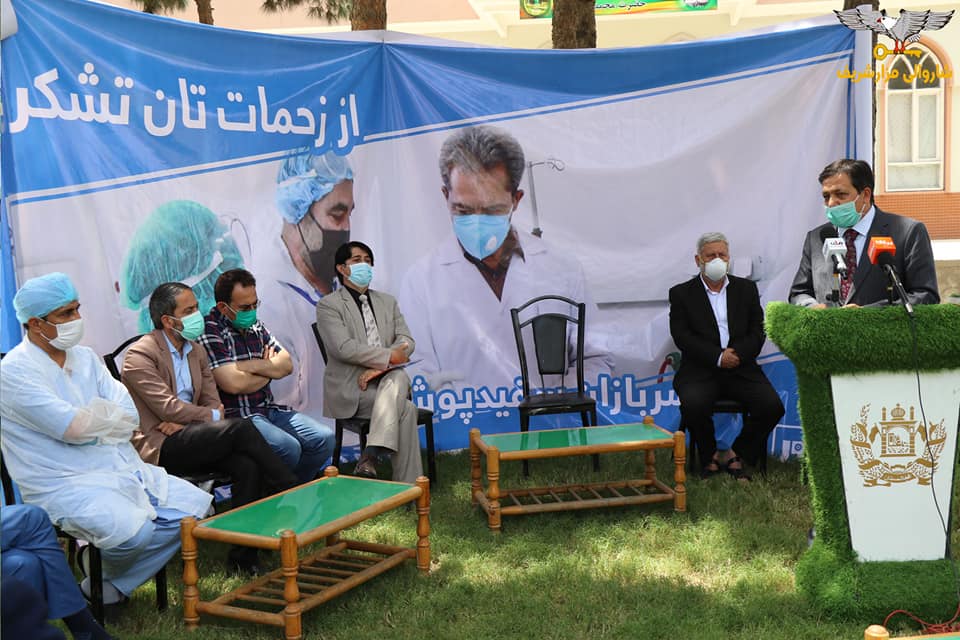 A ceremony to appreciate efforts of doctors and public health officials of Balkh Province who are fighting against Corona Virus in the first line was held by Balkh Civil Society Union in cooperation of Mazar-e-Sharif Municipality.